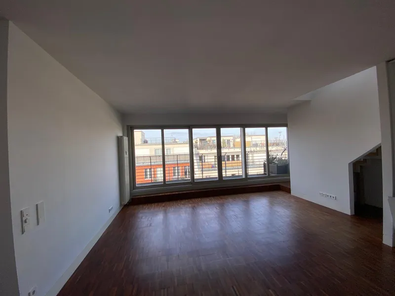 Alltagstaugliche 3-Zimmer-Wohnung mit Balkon in Berlin Friedrichshain — photo 1